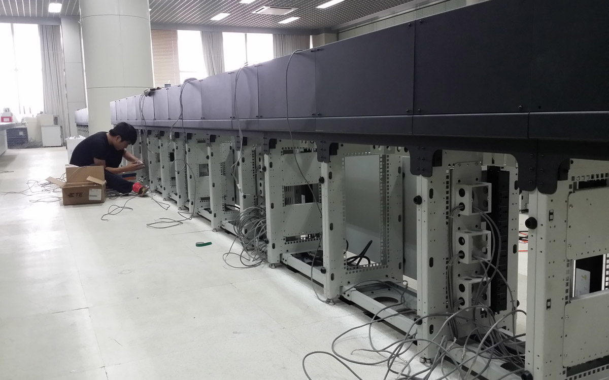 操作台線纜管理示意圖
